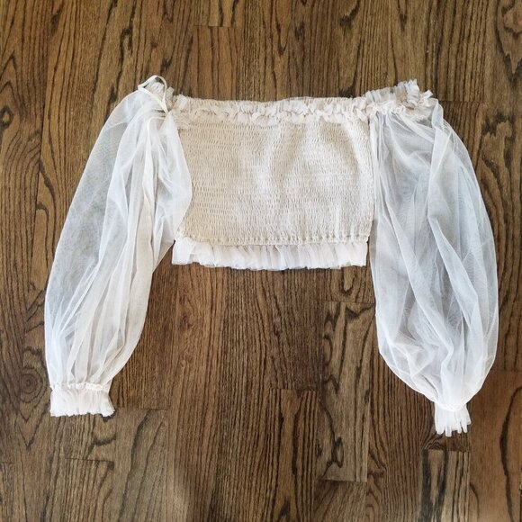 Chic Cream Crop Top with Elegant Design - Picture 8 of 10